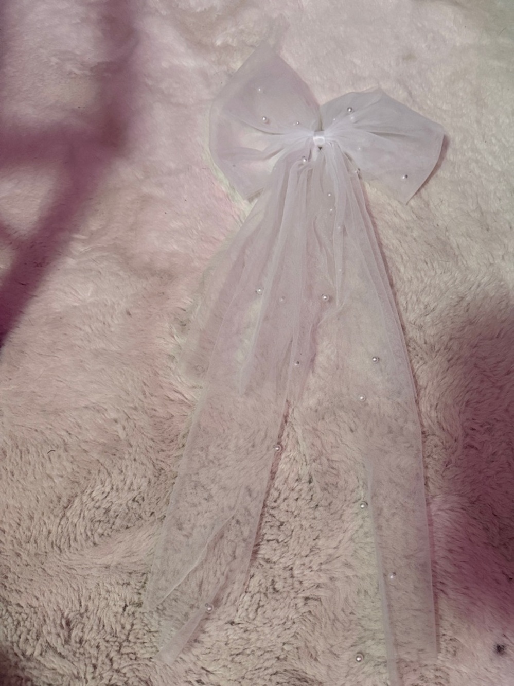 Delicate White Pearl-Embellished Tulle Hair Bow